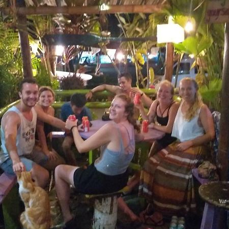 Coconut Hostel Bocas Town Ngoại thất bức ảnh