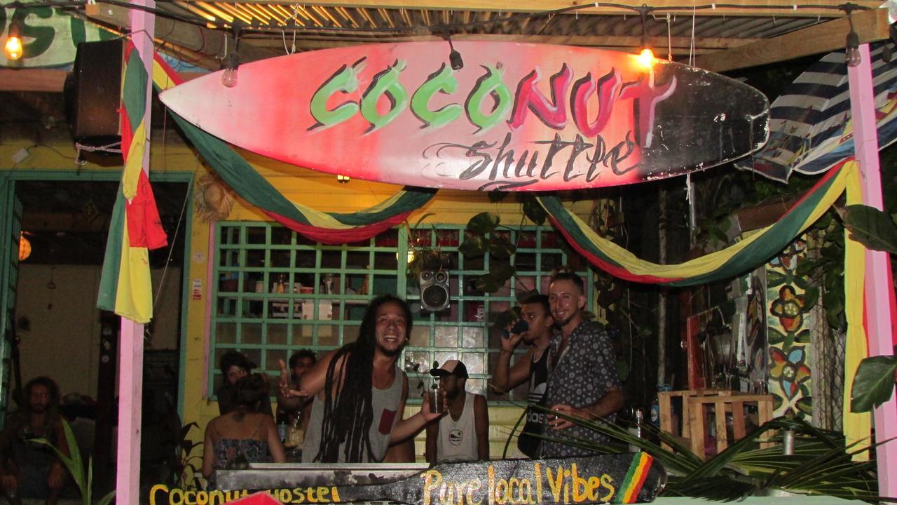 Coconut Hostel Bocas Town Ngoại thất bức ảnh