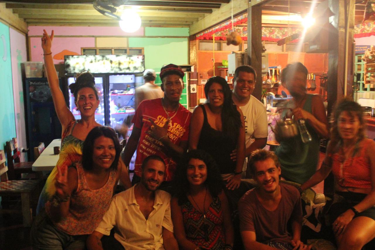 Coconut Hostel Bocas Town Ngoại thất bức ảnh