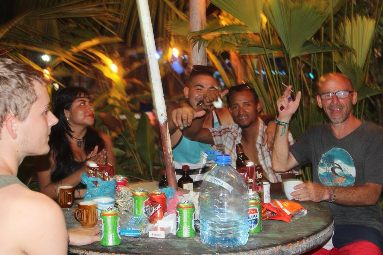 Coconut Hostel Bocas Town Ngoại thất bức ảnh
